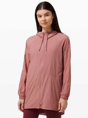 Lululemon Seek the Sky Packable light hooded jacket Spiced Chai women’s size 10